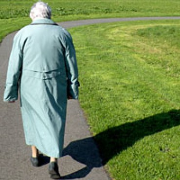 Combinatie van wandelen en krachtoefeningen werkt het best