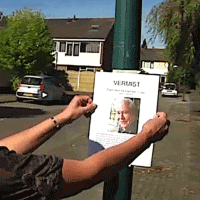 Vermist poster op lantaarnpaal